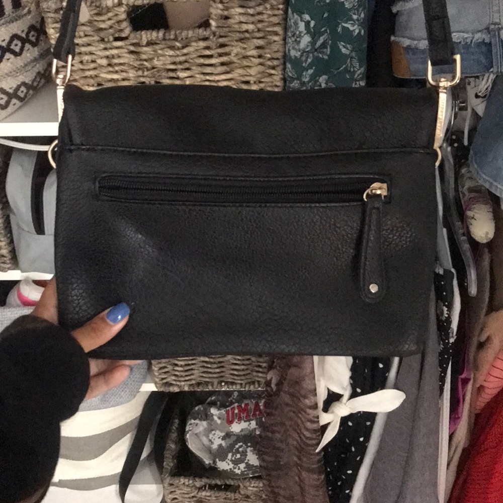 BLACK CLUTCH - Picture 3 of 4